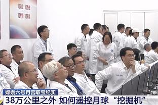 哈姆谈浓眉伤退细节：队医一直为他治疗直到中场 但他仍无法出战